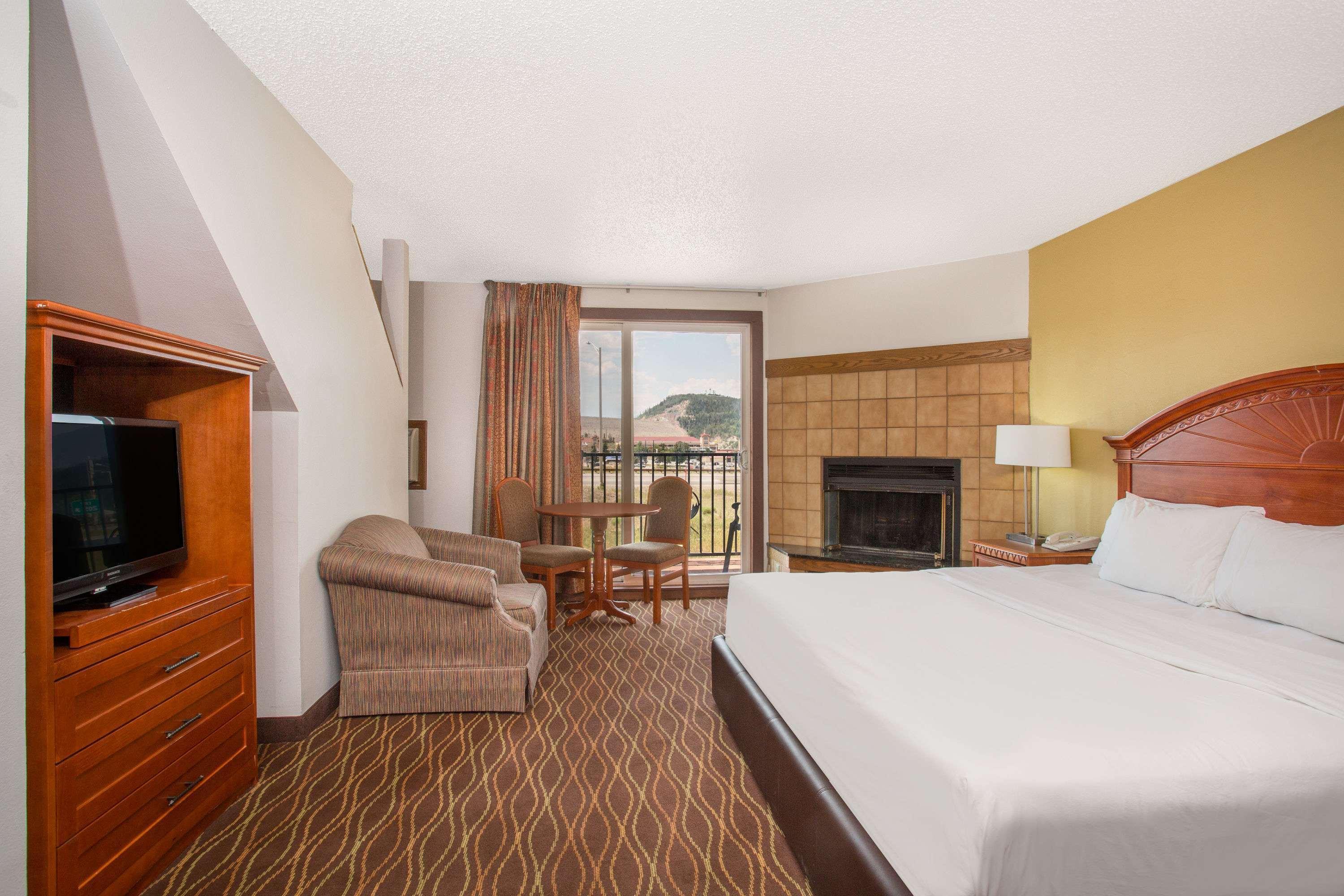Days Inn By Wyndham Silverthorne Bagian luar foto