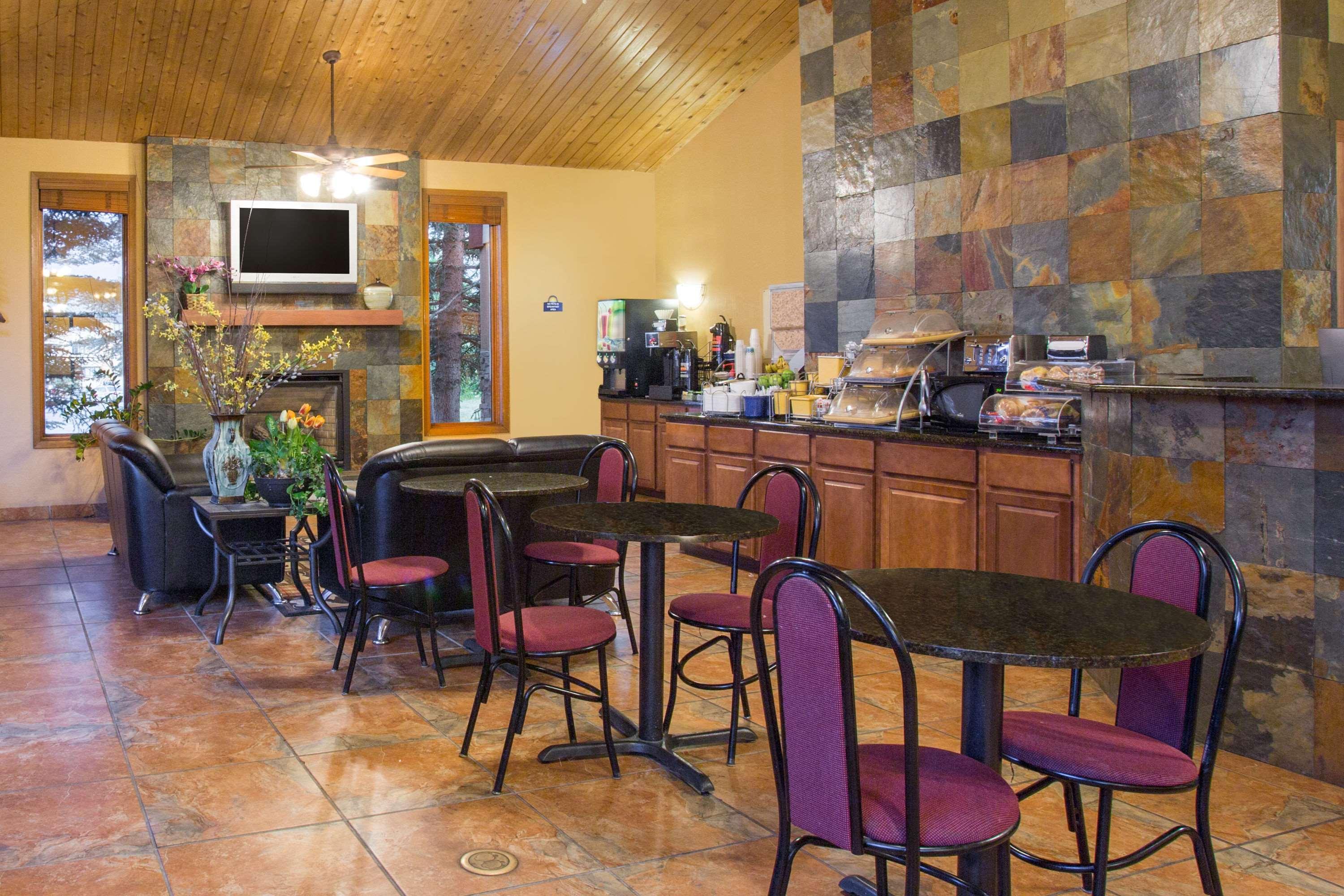 Days Inn By Wyndham Silverthorne Bagian luar foto